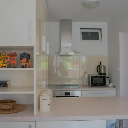 Zenta With Free Private Parking *